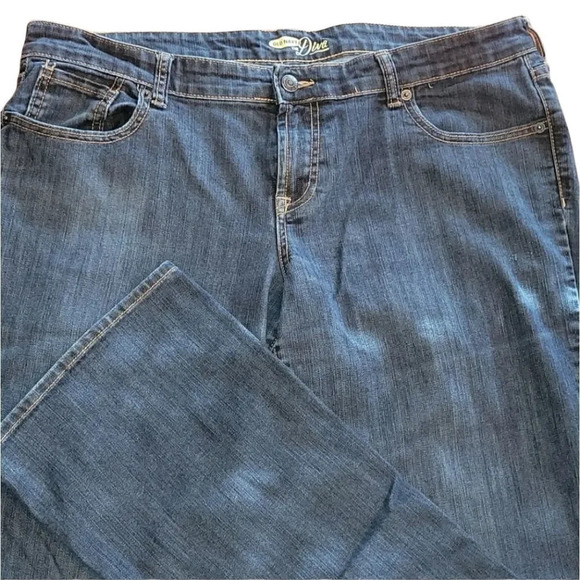 𝅺Old Navy Diva Bootcut Stretch Jeans - Picture 1 of 7
